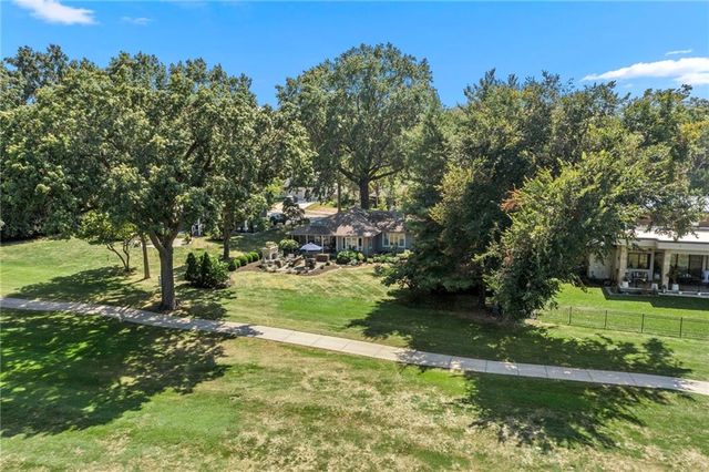 3512 W 71st Street, Prairie Village, KS 66208