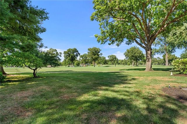 3512 W 71st Street, Prairie Village, KS 66208