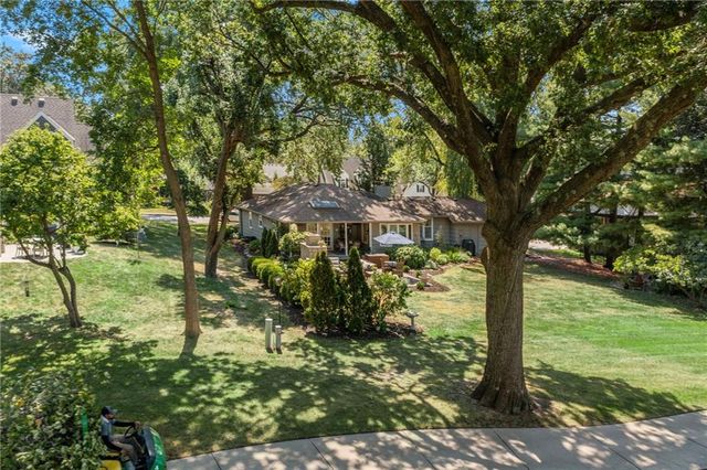 3512 W 71st Street, Prairie Village, KS 66208