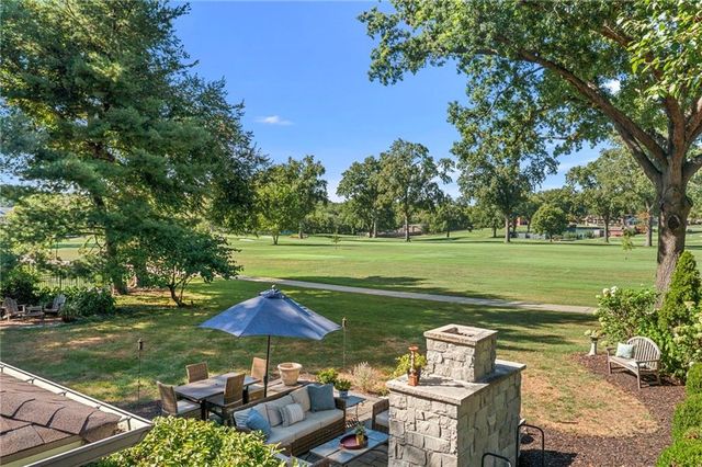 3512 W 71st Street, Prairie Village, KS 66208