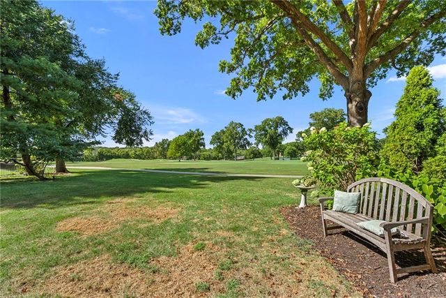 3512 W 71st Street, Prairie Village, KS 66208