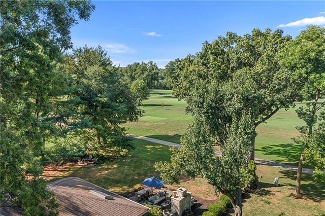 3512 W 71st Street, Prairie Village, KS 66208