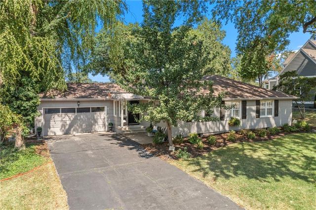 3512 W 71st Street, Prairie Village, KS 66208