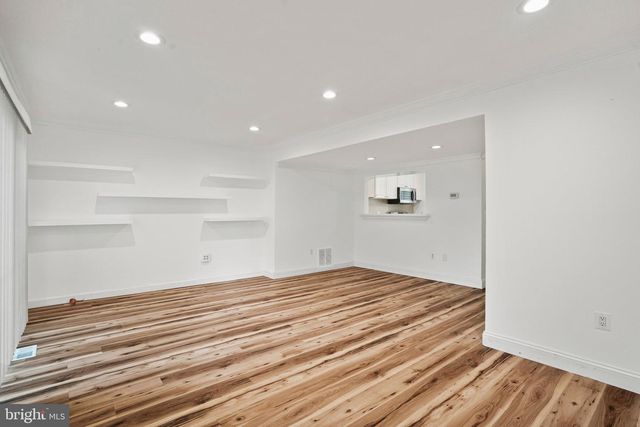 8304 MOUNTAIN ASH WAY, Gaithersburg, MD 20879
