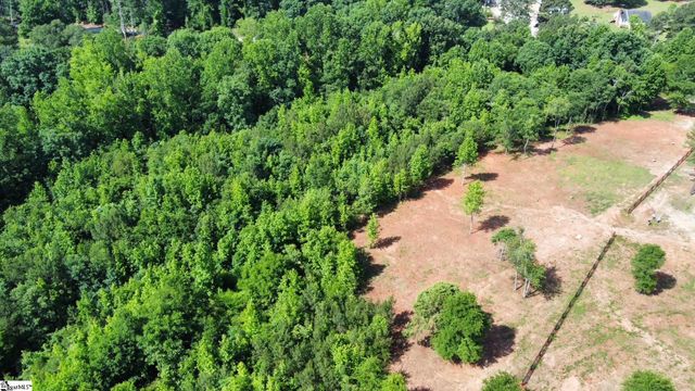 399 S Nelson Drive, Fountain Inn, SC 29644