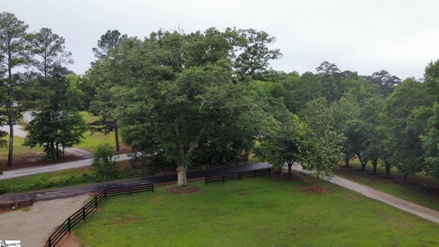 399 S Nelson Drive, Fountain Inn, SC 29644