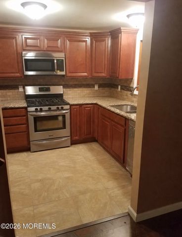 223 Riverside Drive, Bayville, NJ 08721
