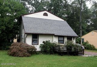 223 Riverside Drive, Bayville, NJ 08721