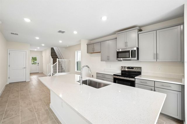 3237 CUP DRIVE, Lakeland, FL 33803