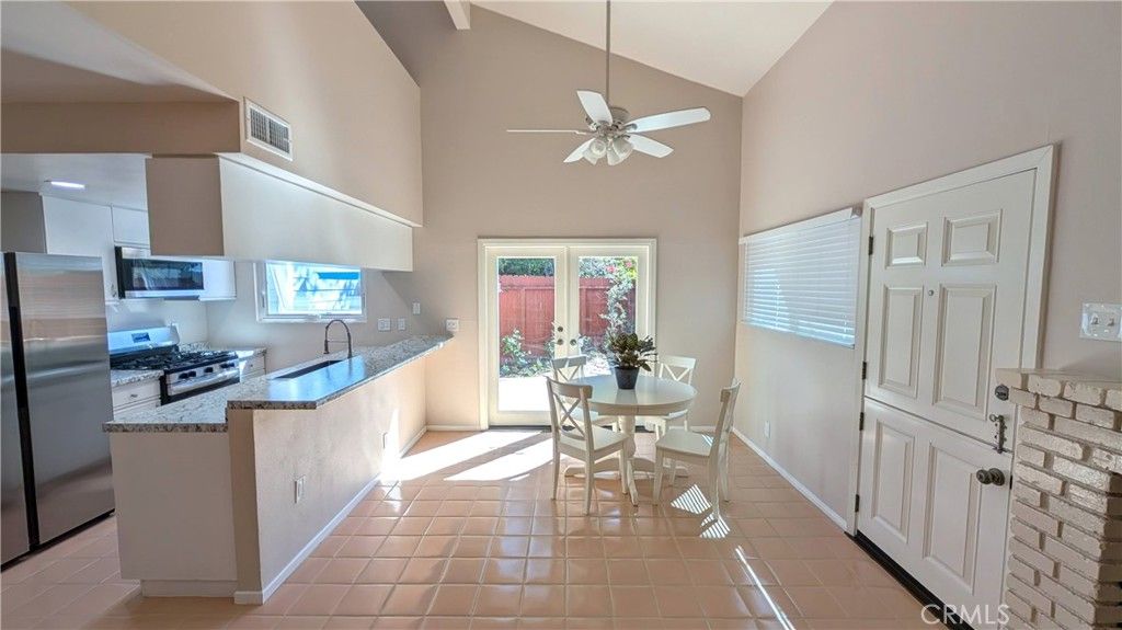 2302 Elden, Costa Mesa, CA 92627 — photo 2