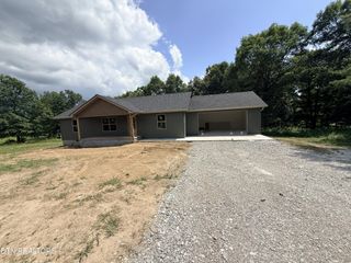 352 Old Wes Baldwin Rd, Jamestown, TN 38556