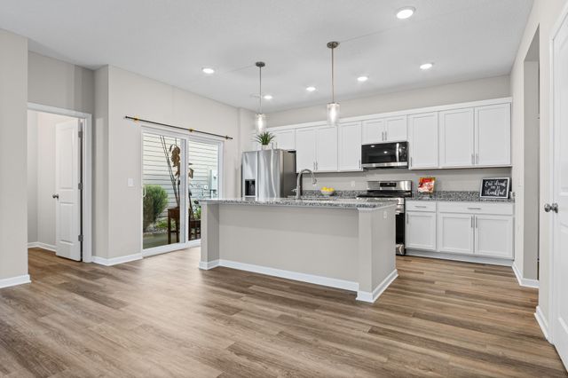 1563 100th Avenue NW, Coon Rapids, MN 55433