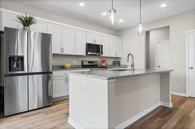 1563 100th Avenue NW, Coon Rapids, MN 55433