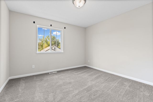 1563 100th Avenue NW, Coon Rapids, MN 55433
