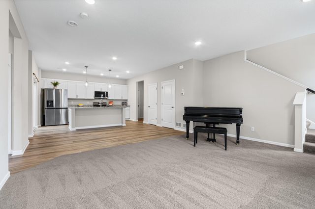 1563 100th Avenue NW, Coon Rapids, MN 55433