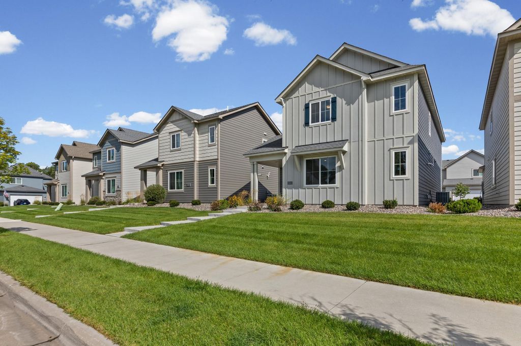 1563 100th Avenue NW, Coon Rapids, MN 55433 — photo 3
