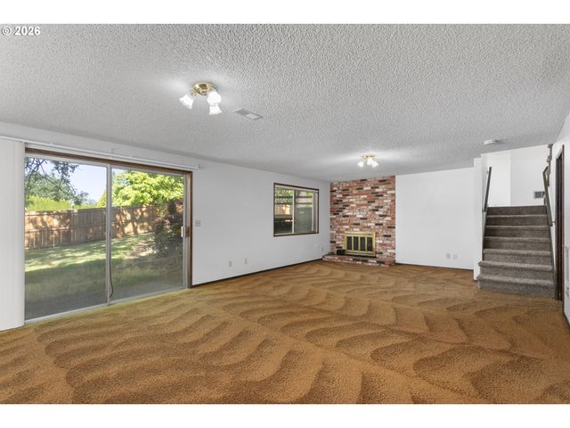 1707 Se BROOKWOOD Ave, Hillsboro, OR 97123
