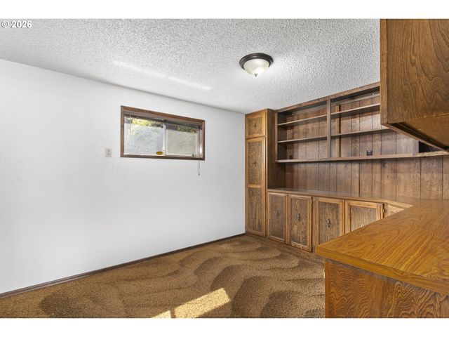 1707 Se BROOKWOOD Ave, Hillsboro, OR 97123