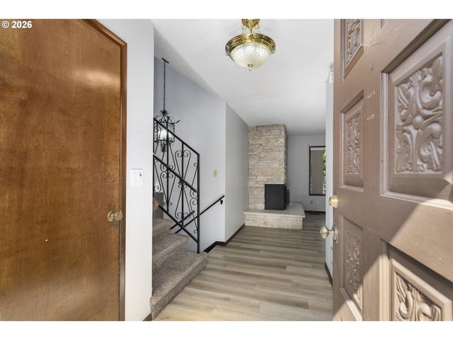 1707 Se BROOKWOOD Ave, Hillsboro, OR 97123