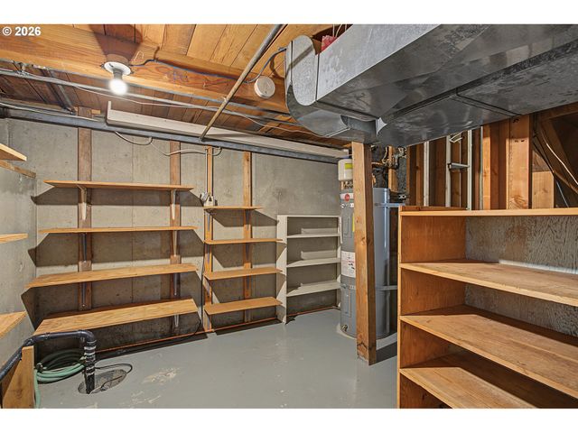 1707 Se BROOKWOOD Ave, Hillsboro, OR 97123