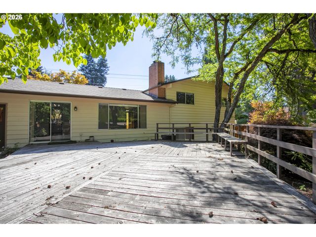 1707 Se BROOKWOOD Ave, Hillsboro, OR 97123