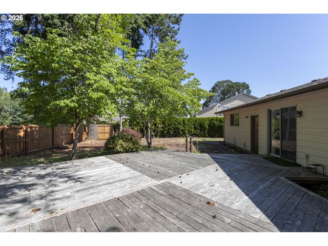 1707 Se BROOKWOOD Ave, Hillsboro, OR 97123