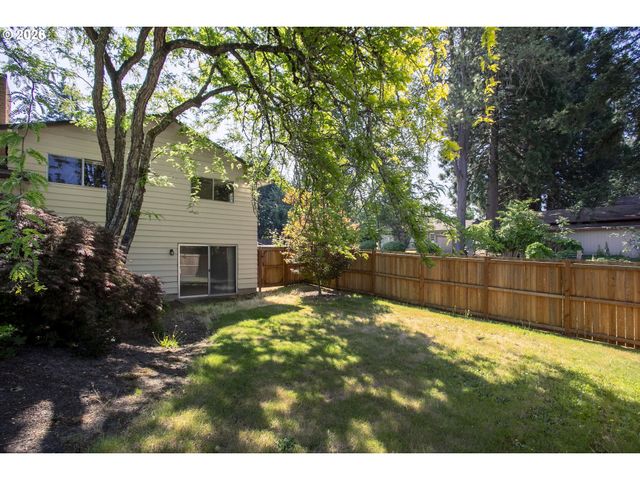 1707 Se BROOKWOOD Ave, Hillsboro, OR 97123