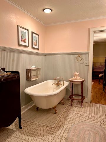 180 Greasy Creek Road, West Liberty, KY 41472