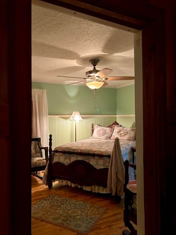 180 Greasy Creek Road, West Liberty, KY 41472