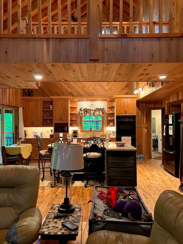 180 Greasy Creek Road, West Liberty, KY 41472