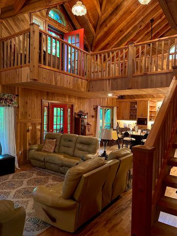 180 Greasy Creek Road, West Liberty, KY 41472