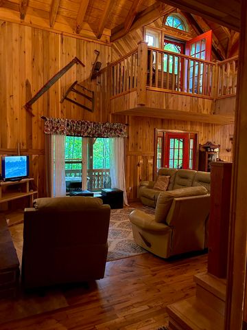 180 Greasy Creek Road, West Liberty, KY 41472