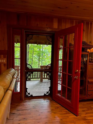 180 Greasy Creek Road, West Liberty, KY 41472
