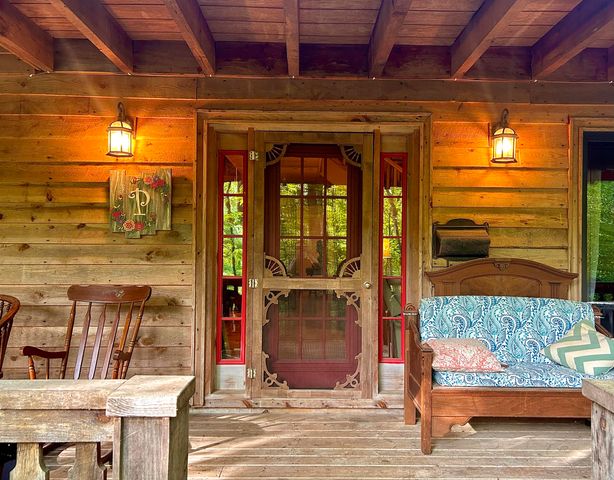 180 Greasy Creek Road, West Liberty, KY 41472