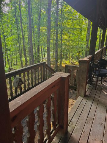 180 Greasy Creek Road, West Liberty, KY 41472