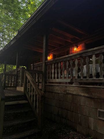 180 Greasy Creek Road, West Liberty, KY 41472