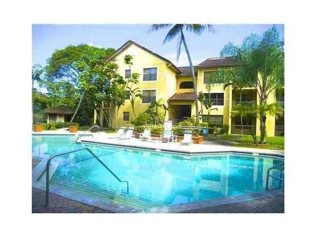 4261 W Mcnab Road 32, Pompano Beach, FL 33069