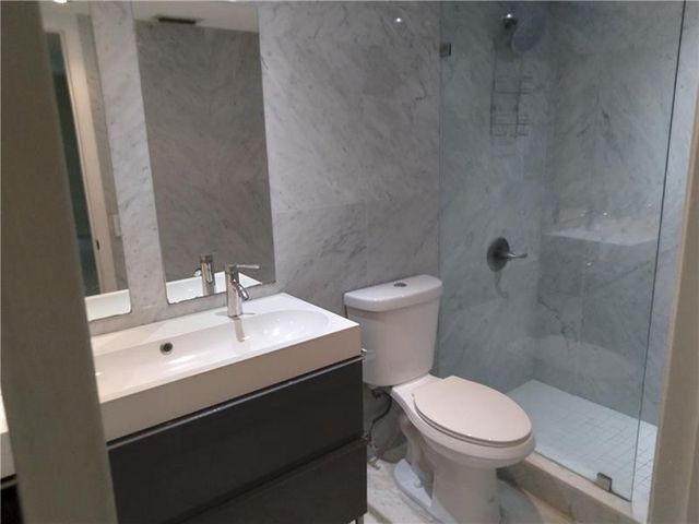 4261 W Mcnab Road 32, Pompano Beach, FL 33069