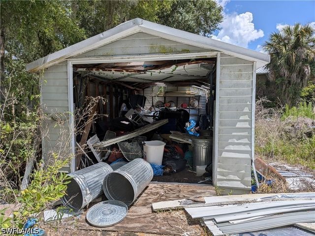 17191 Frank RD, Alva, FL 33920
