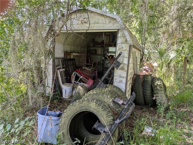 17191 Frank RD, Alva, FL 33920