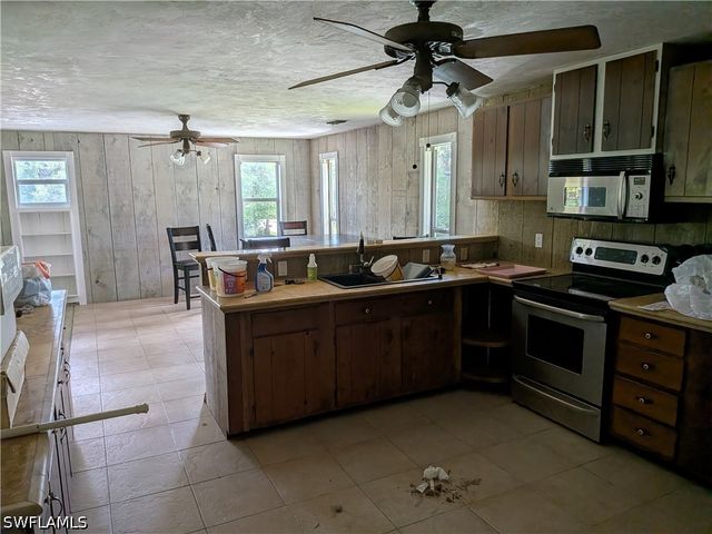 17191 Frank RD, Alva, FL 33920