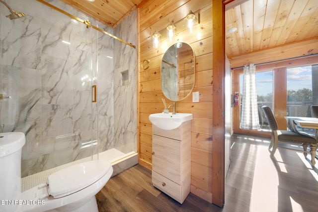 2081 Kerr Rd, Sevierville, TN 37876