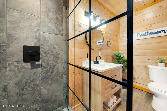 2081 Kerr Rd, Sevierville, TN 37876