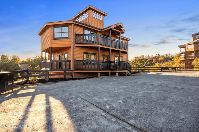 2081 Kerr Rd, Sevierville, TN 37876