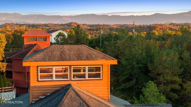 2081 Kerr Rd, Sevierville, TN 37876