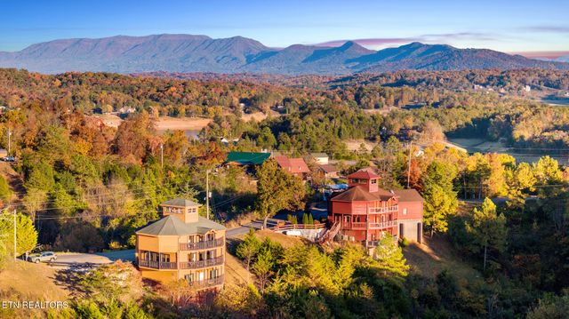 2081 Kerr Rd, Sevierville, TN 37876