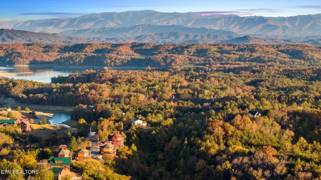 2081 Kerr Rd, Sevierville, TN 37876