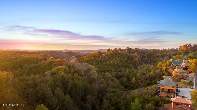 2081 Kerr Rd, Sevierville, TN 37876