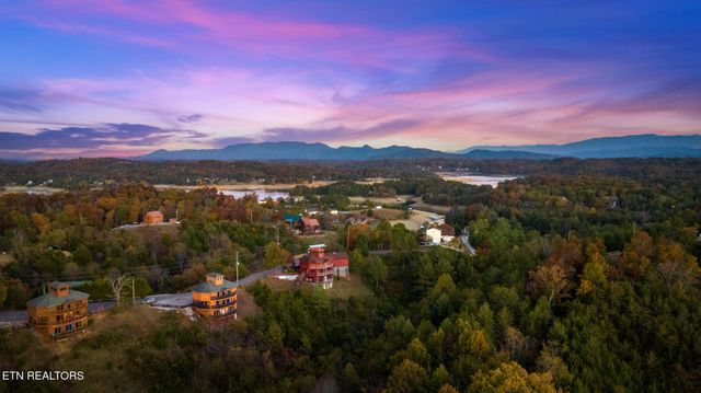 2081 Kerr Rd, Sevierville, TN 37876