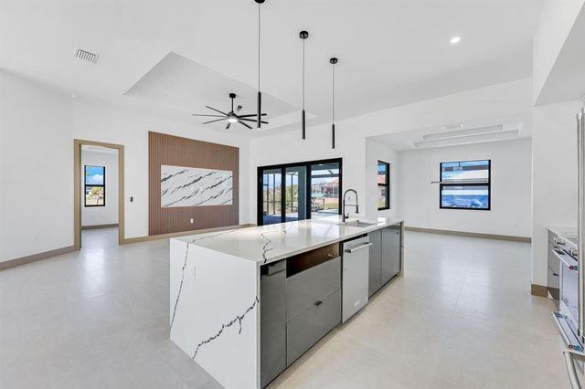 1925 NW 34th Place, Cape Coral, FL 33993